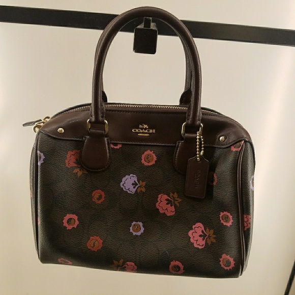 ** SOLD **Coach purse - Picture 1 of 2